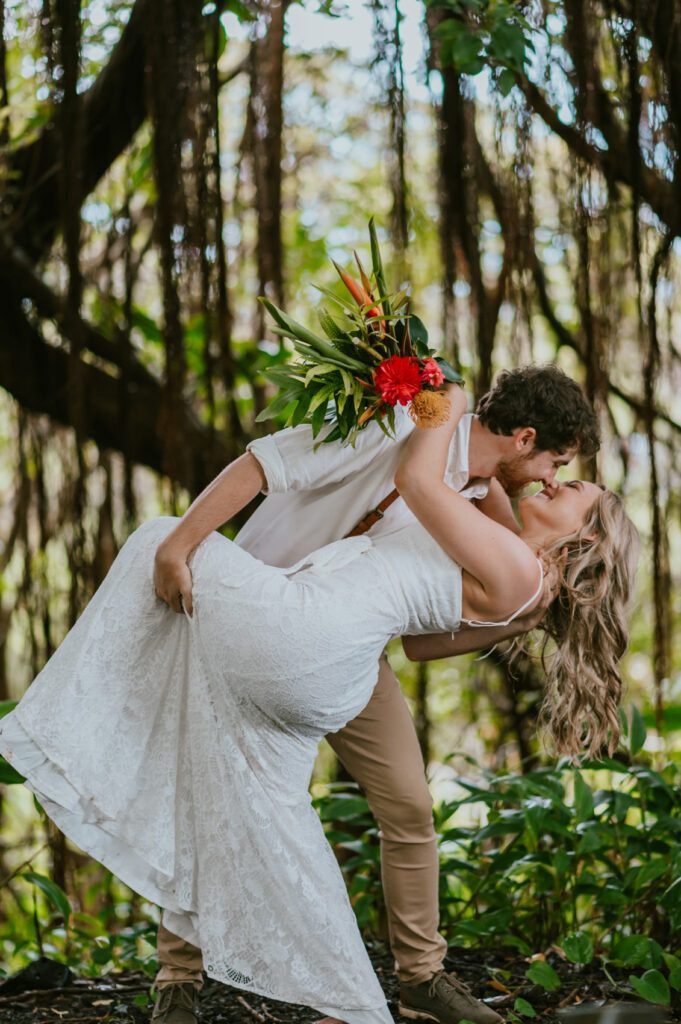 maui elopement hawaii bride and groom